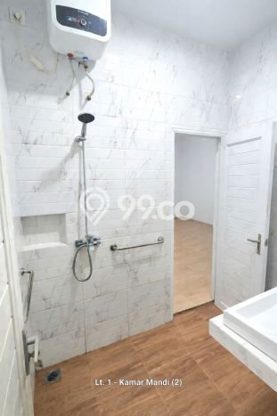 Rumah Luxury Modern Tanpa Renovasi di Semanan Jakarta Barat Rumah Luxury Modern Tanpa Renovasi di Semanan Jakarta Barat