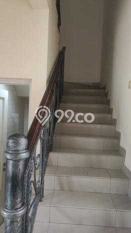 Sewa Rumah Murah di Green Lake City Jakarta Barat dengan 3 KT Sewa Rumah Murah di Green Lake City Jakarta Barat dengan 3 KT