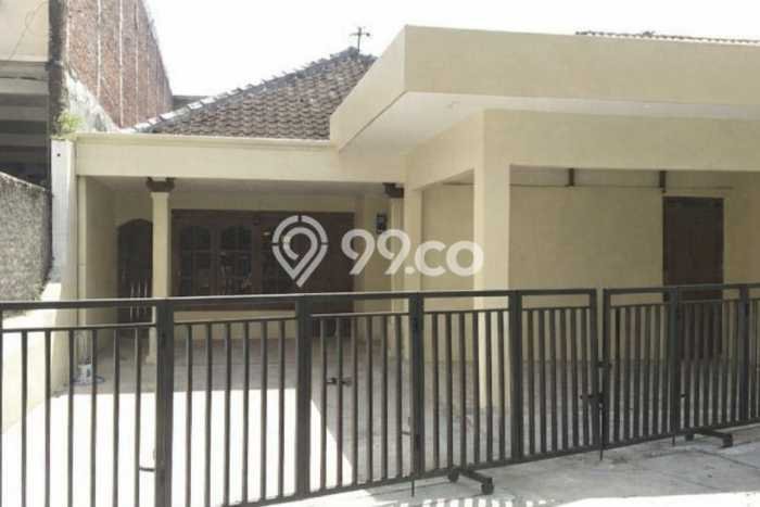 Jual Rumah Bagus Siap Huni LB 200m2 di Tembalang, Semarang Jual Rumah Bagus Siap Huni LB 200m2 di Tembalang, Semarang