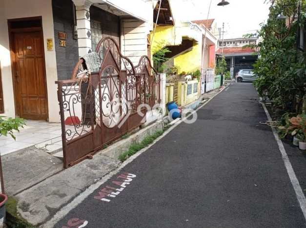 Rumah Modern Minimalis 3 KT Bisa Langsung Pindah di Banyumanik Rumah Modern Minimalis 3 KT Bisa Langsung Pindah di Banyumanik