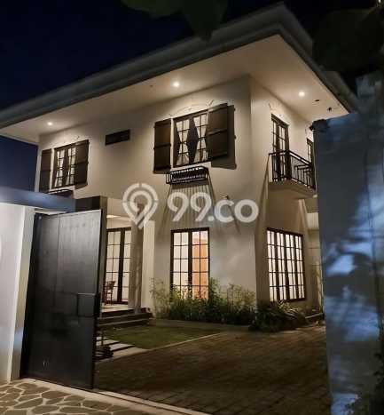 For Sale Rumah Mewah Exclusive di Gajah Mungkur, Semarang For Sale Rumah Mewah Exclusive di Gajah Mungkur, Semarang