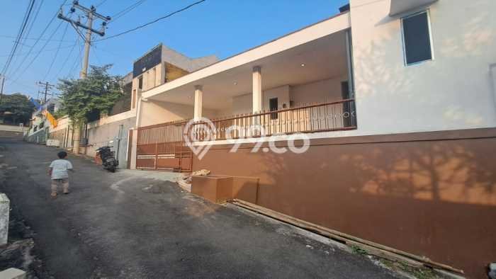 Rumah Kost Dijual Lokasi Ngaliyan, Semarang, 16 Kamar Tidur, 9 Kamar Mandi, 200m2 Rumah Kost Dijual Lokasi Ngaliyan, Semarang, 16 Kamar Tidur, 9 Kamar Mandi, 200m2