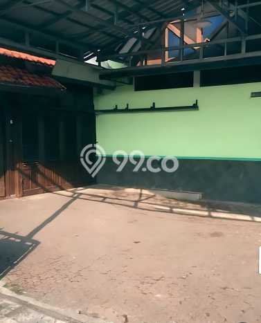Rumah Elit LB 233m2 Siap Pakai Desain Elegan di Pamularsih, Semarang Rumah Elit LB 233m2 Siap Pakai Desain Elegan di Pamularsih, Semarang