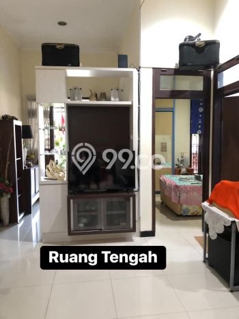 Jual Rumah Favorit Siap Huni LB 150m2 di Banyumanik, Semarang Jual Rumah Favorit Siap Huni LB 150m2 di Banyumanik, Semarang