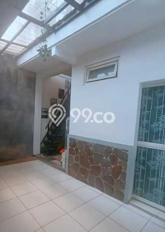 Dijual Cepat Rumah Favorit Siap Huni LB 100m2 di Banyumanik, Semarang Dijual Cepat Rumah Favorit Siap Huni LB 100m2 di Banyumanik, Semarang