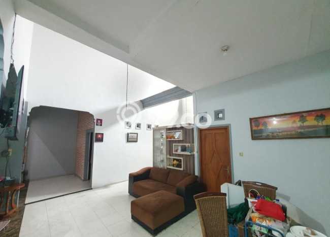 Dijual Rumah Strategis Bagus Punya 4 KT di Banyumanik Semarang - Dijual Rumah Strategis Bagus Punya 4 KT di Banyumanik Semarang -