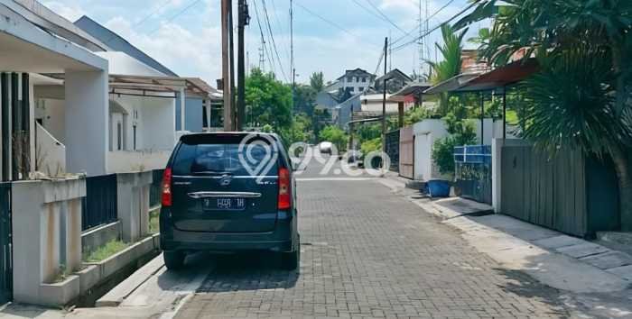 Dijual Rumah 5 Kamar Lokasi Ideal Nyaman dan Strategis di Banyumanik Dijual Rumah 5 Kamar Lokasi Ideal Nyaman dan Strategis di Banyumanik