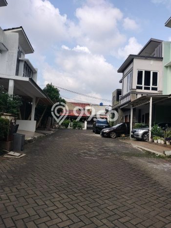Rumah Luas Asri 4 KT Siap Huni di Pondok Kelapa Jakarta Timur Rumah Luas Asri 4 KT Siap Huni di Pondok Kelapa Jakarta Timur