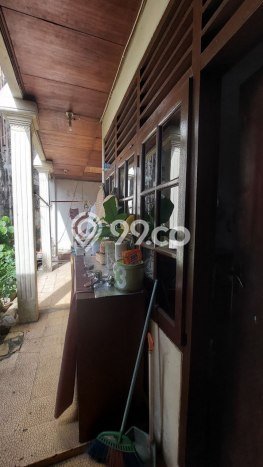 Rumah Luxury Modern Tanpa Renovasi di Pejompongan Jakarta Pusat Rumah Luxury Modern Tanpa Renovasi di Pejompongan Jakarta Pusat