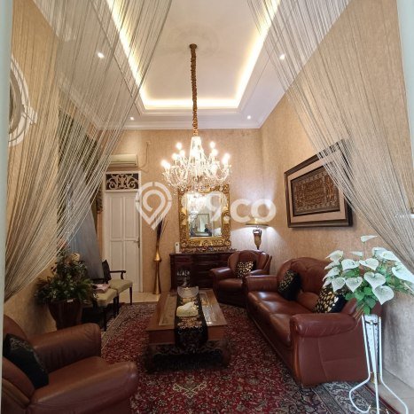 Jual Rumah Mewah Elegan Dengan View Eksklusif di Cibubur, Depok Jual Rumah Mewah Elegan Dengan View Eksklusif di Cibubur, Depok