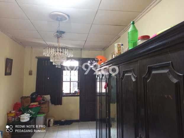 Dijual Rumah Luas Megah Dengan View Cantik di Utan Kayu, Jakarta Timur Dijual Rumah Luas Megah Dengan View Cantik di Utan Kayu, Jakarta Timur