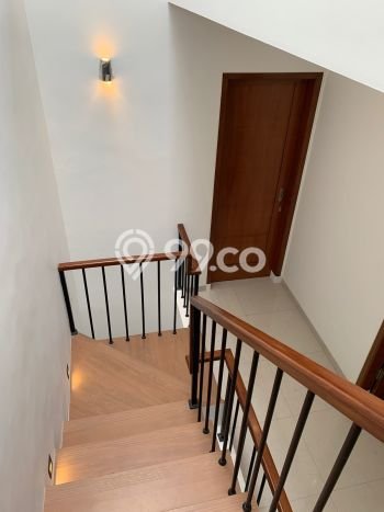 Dijual Rumah Mewah Megah Dengan View Eksklusif di Rawamangun, Jakarta Timur Dijual Rumah Mewah Megah Dengan View Eksklusif di Rawamangun, Jakarta Timur