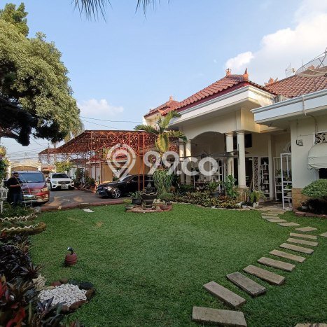 Jual Rumah Mewah Elegan Dengan View Eksklusif di Cibubur, Depok Jual Rumah Mewah Elegan Dengan View Eksklusif di Cibubur, Depok