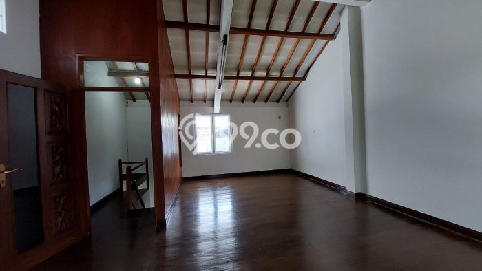 Ready to Use! Luxury House LT 208m2 Desain Elegan di Pondok Kopi Ready to Use! Luxury House LT 208m2 Desain Elegan di Pondok Kopi
