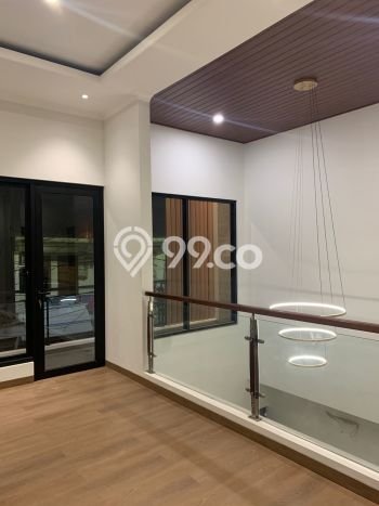 Dijual Rumah Mewah Megah Dengan View Eksklusif di Rawamangun, Jakarta Timur Dijual Rumah Mewah Megah Dengan View Eksklusif di Rawamangun, Jakarta Timur