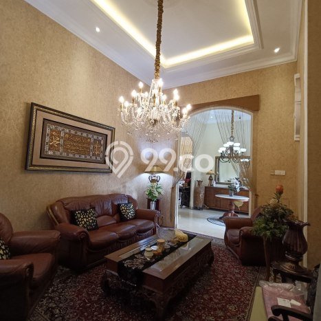Jual Rumah Mewah Elegan Dengan View Eksklusif di Cibubur, Depok Jual Rumah Mewah Elegan Dengan View Eksklusif di Cibubur, Depok
