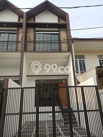 Dijual Rumah Modern 3 KT di Pondok Kelapa, Jakarta Timur Dijual Rumah Modern 3 KT di Pondok Kelapa, Jakarta Timur