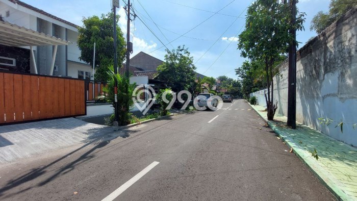 Ready to Use! Luxury House LT 208m2 Desain Elegan di Pondok Kopi Ready to Use! Luxury House LT 208m2 Desain Elegan di Pondok Kopi