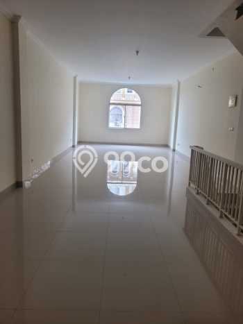 Ruko Bagus Dijual LB 236m2 Lokasi Strategis Jakarta Barat Area Cocok untuk Bisnis Ruko Bagus Dijual LB 236m2 Lokasi Strategis Jakarta Barat Area Cocok untuk Bisnis