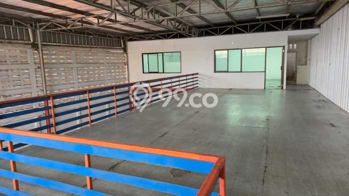 Gudang disewakan lokasi strategis Cipondoh Tangerang 1000m2 Gudang disewakan lokasi strategis Cipondoh Tangerang 1000m2