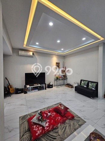 For Sale! Luxury House LT 180m2 Desain Modern di Green Lake City For Sale! Luxury House LT 180m2 Desain Modern di Green Lake City