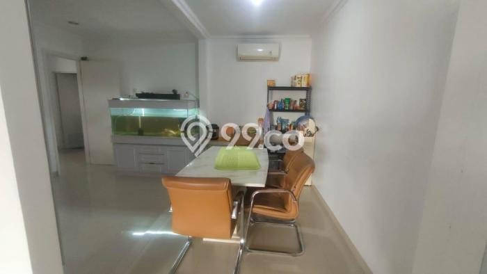 Rumah Luxury Modern Tanpa Renovasi di Green Lake City Jakarta Barat Rumah Luxury Modern Tanpa Renovasi di Green Lake City Jakarta Barat