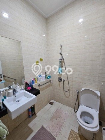 For Sale! Luxury House LT 180m2 Desain Modern di Green Lake City For Sale! Luxury House LT 180m2 Desain Modern di Green Lake City