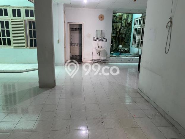 Rumah Mewah LB 250m2 Siap Huni Desain Elegan di Puri Indah, Jakarta Barat Rumah Mewah LB 250m2 Siap Huni Desain Elegan di Puri Indah, Jakarta Barat