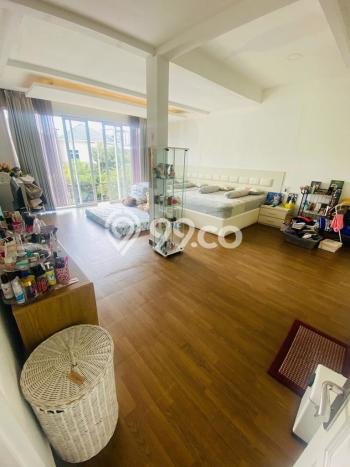 Hunian Elit LB 600m2 Siap Pakai Desain Elegan di Modernland, Tangerang Hunian Elit LB 600m2 Siap Pakai Desain Elegan di Modernland, Tangerang