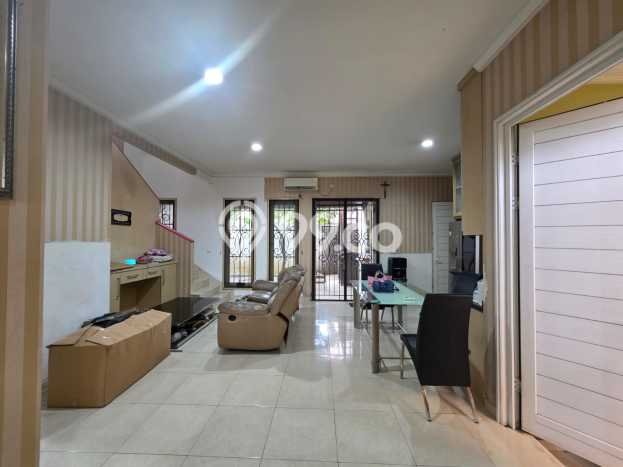 Rumah Mewah LB 150m2 Siap Huni Desain Elegan di Alam Sutera, Tangerang Rumah Mewah LB 150m2 Siap Huni Desain Elegan di Alam Sutera, Tangerang