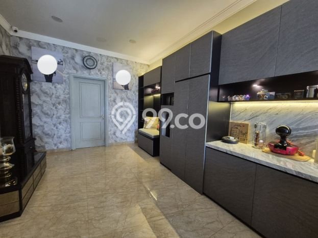 For Sale! Luxury House LT 300m2 Desain Modern di Alam Sutera For Sale! Luxury House LT 300m2 Desain Modern di Alam Sutera