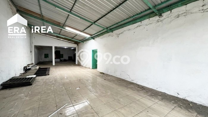 Unit Komersial Disewa Lokasi Mojolaban, Sukoharjo Spesifikasi Luas Bangunan 380m2 Unit Komersial Disewa Lokasi Mojolaban, Sukoharjo Spesifikasi Luas Bangunan 380m2