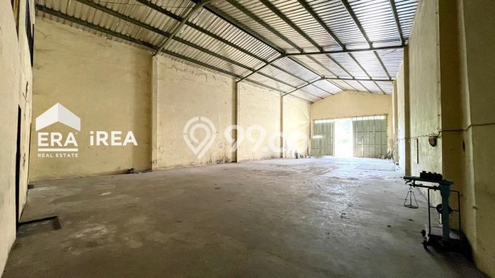 Lokasi Strategis! Dijual Gudang Bisnis di Kartasura, Sukoharjo Kondisi Baik Lokasi Strategis! Dijual Gudang Bisnis di Kartasura, Sukoharjo Kondisi Baik