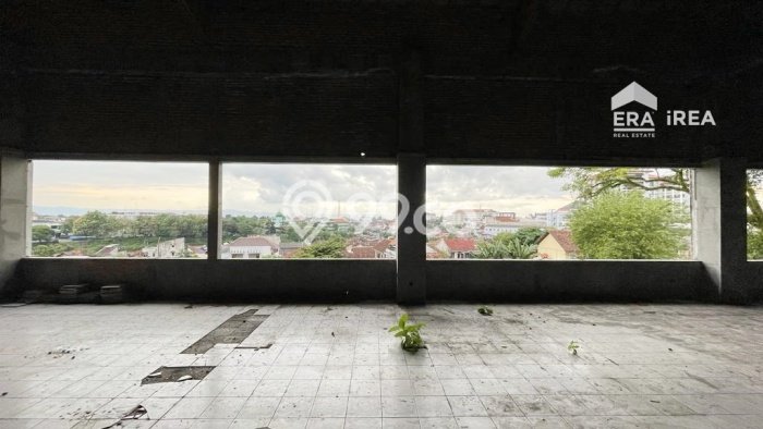 Komersial Area Komersial Kawasan Gondokusuman, Luas 6000m², Jalan Utama Komersial Area Komersial Kawasan Gondokusuman, Luas 6000m², Jalan Utama