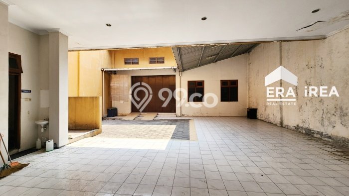 Komersial For Rent di Jaten, Luas 400m2m², Lokasi Bisnis, Akses Utama Komersial For Rent di Jaten, Luas 400m2m², Lokasi Bisnis, Akses Utama