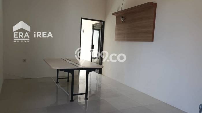 Ruko Siap Pakai di Tegalrejo, Luas 90m2m², Kawasan Bisnis Ruko Siap Pakai di Tegalrejo, Luas 90m2m², Kawasan Bisnis