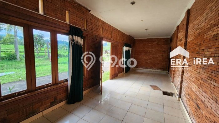 LOKASI PREMIUM! Vila di Karangpandan, Luas 0m2m², Akses Mudah Pusat Kota LOKASI PREMIUM! Vila di Karangpandan, Luas 0m2m², Akses Mudah Pusat Kota