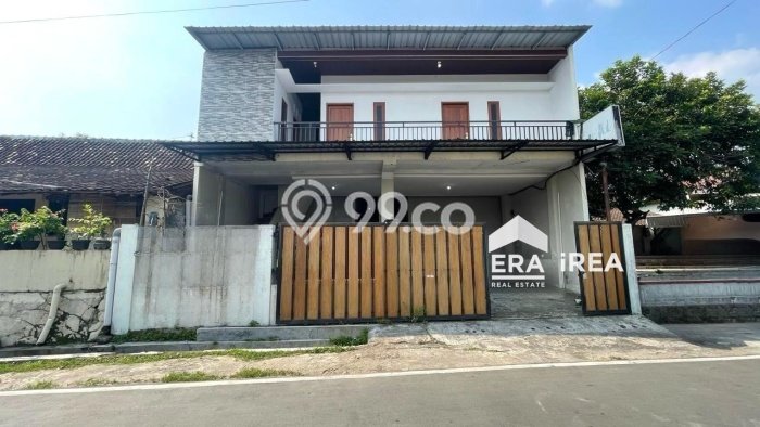 Dijual Cepat Rumah Bagus Siap Huni LB 325m2 di Kartasura, Sukoharjo Dijual Cepat Rumah Bagus Siap Huni LB 325m2 di Kartasura, Sukoharjo