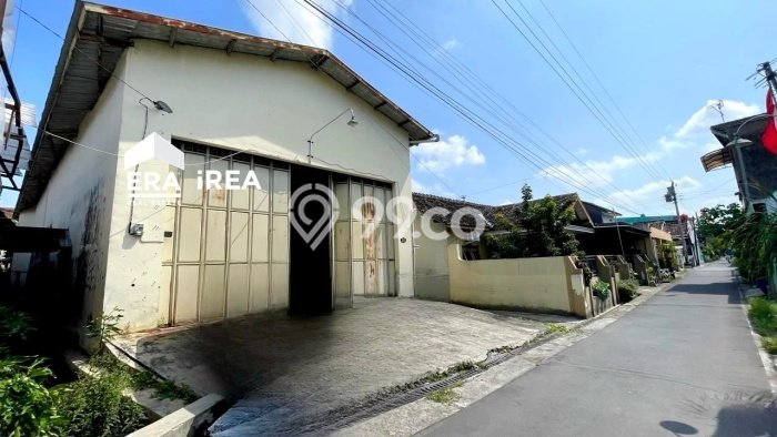 Lokasi Strategis! Dijual Gudang Bisnis di Kartasura, Sukoharjo Kondisi Baik Lokasi Strategis! Dijual Gudang Bisnis di Kartasura, Sukoharjo Kondisi Baik
