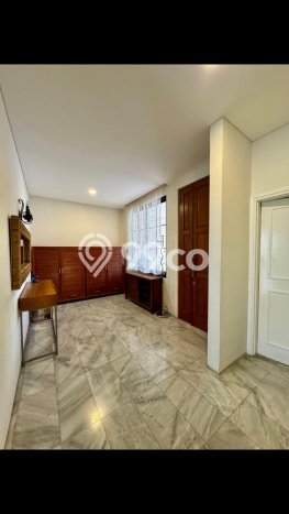 For Sale! Luxury House LT 326m2 Desain Elegan di Cipete For Sale! Luxury House LT 326m2 Desain Elegan di Cipete