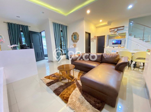 Rumah Elit Modern Siap Huni di Lebak Bulus Jakarta Selatan Rumah Elit Modern Siap Huni di Lebak Bulus Jakarta Selatan
