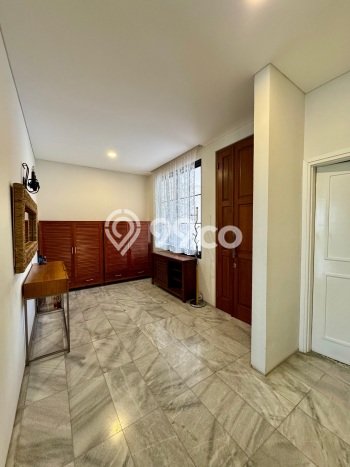 For Sale! Luxury House LT 326m2 Desain Elegan di Cipete For Sale! Luxury House LT 326m2 Desain Elegan di Cipete