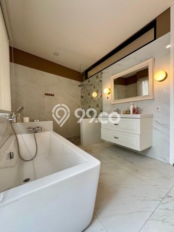 For Sale! Luxury House LT 326m2 Desain Elegan di Cipete For Sale! Luxury House LT 326m2 Desain Elegan di Cipete