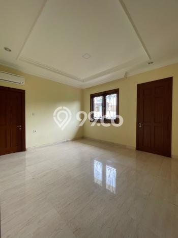 Rumah sewa siap huni 4 KT di Pondok Indah, Jakarta Selatan Rumah sewa siap huni 4 KT di Pondok Indah, Jakarta Selatan