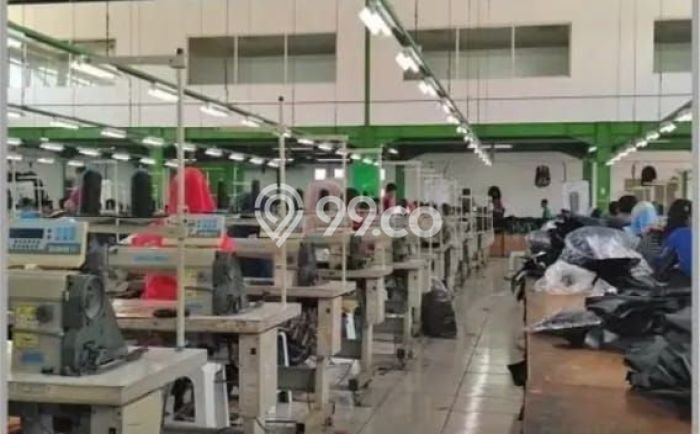 Area Ramai! Pabrik Dijual di Kutawaringin untuk Bisnis Luas Bangunan 2500m2 Area Ramai! Pabrik Dijual di Kutawaringin untuk Bisnis Luas Bangunan 2500m2