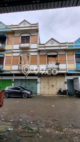 Ruko Strategis Kawasan Ujung Tanah, Luas 277m2m², Jalan Utama, Area Bisnis Aktif Ruko Strategis Kawasan Ujung Tanah, Luas 277m2m², Jalan Utama, Area Bisnis Aktif
