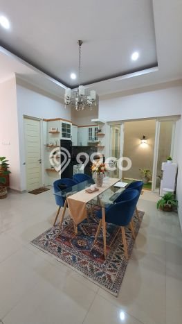 Rumah LB 180m2m² Dekat dengan Akses Transportasi, Surabaya - Lokasi Premium Rumah LB 180m2m² Dekat dengan Akses Transportasi, Surabaya - Lokasi Premium