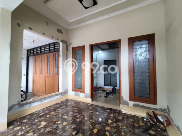 Rumah Asri area Maguwoharjo, Yogyakarta, LT 199m² LB 210m² Rumah Asri area Maguwoharjo, Yogyakarta, LT 199m² LB 210m²