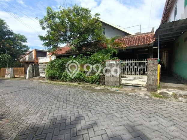 Dijual Rumah Strategis Bagus Punya 7 KT di Depok Sleman SHM Dijual Rumah Strategis Bagus Punya 7 KT di Depok Sleman SHM