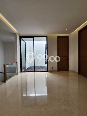 Rumah Luxury Modern Siap Huni di Cipete Jakarta Selatan Rumah Luxury Modern Siap Huni di Cipete Jakarta Selatan